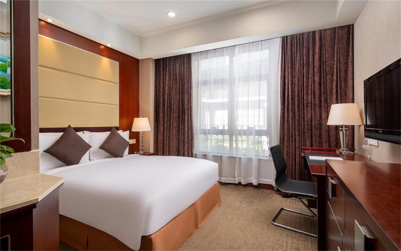 Wyndham Shanghai Hongqiao-Near Necc Exterior photo